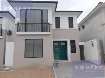 Casa · 140m² · 3 Habitaciones · 2 Estacionamientos · Venta Oportunidad Casa por Estrenar Urb. Alba del Bosque (Db)