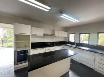 Departamento de 3 habitaciones, Quito · Departamento de 190 m² 3 Dorm. en La Coruña Balcón Moderno