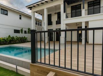 Casa de 5 habitaciones, Guayaquil · Aires del Batan - Casa Moderna de Estreno con Vista Al Lago en Venta