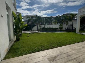 Casa de 4 habitaciones, Guayaquil · Plaza Lagos Villa Moderna 4 Dorm. Amplia Sala y Jardin