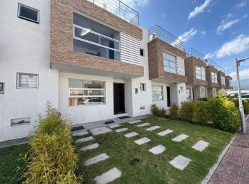 Casa de 3 habitaciones, Quito · Casa en Venta Sector Marianitas en Calderón