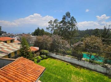 Casa de 4 habitaciones, Quito · Casa con Piscina Amagasi del Inca