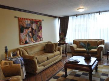 Departamento de 4 habitaciones, Quito · Vendo Departamento Cerca de Centros Comerciales, Colegios, Bancos, Sector Quito Tenis