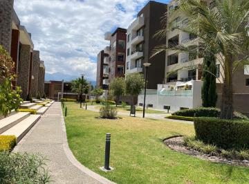 Departamento de 3 habitaciones, Quito · Vendo Amplio Departamento – Ruta Viva, Sector La Cerámica | Tumbaco
