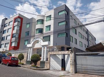 Departamento de 4 habitaciones, Quito · Departamento en Venta 3 Dorm. 2 Parqueaderos Monteserrin