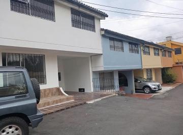 Casa de 3 habitaciones, Quito · Casa de Arriendo 3 Dorm. Centro - Norte Los Laureles