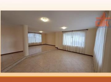 Casa de 4 habitaciones, Quito · Venta o Renta Casa Contemporánea 350 m² en Cumbayá | 3 Hab | Urb. Privada