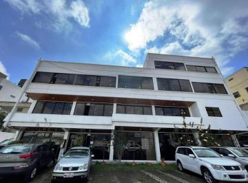 Oficina comercial , Quito · Edificio de Renta Para Oficinas Sector Quicentro