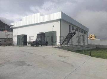 Bodega-Galpón · 840m² · 13 Estacionamientos · Oportunidad en Venta Galpón con Oficinas y Terreno, Mitad del Mundo.