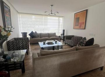 Casa · 210m² · 3 Habitaciones · 2 Estacionamientos · Amplia y Moderna Casa en Conjunto Privado – Cumbayá Cerca Al Potrero Pr