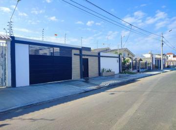 Casa de 3 habitaciones, Salinas · Vendo Amplia Casa de Estreno Cercana a La Playa en Salinas