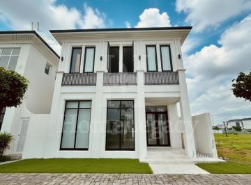Casa · 255m² · 3 Habitaciones · 2 Estacionamientos · Venta de Casa a Estrenar en Aires Norte - Samborondón Am