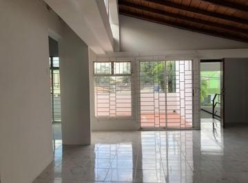 Casa de 7 habitaciones, Guayaquil · Vendo Casa Rentera con Piso Comercial Urdesa