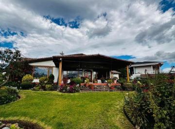 Hacienda-Quinta de 3 habitaciones, Quito · Arriendo Quinta Tababela