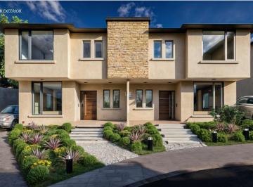 FACHADA EXTERIOR · Casa de Dos Pisos, sector con Alta Plusvalia, Exclusivo, Ubicada en El Valle de Los Chillos