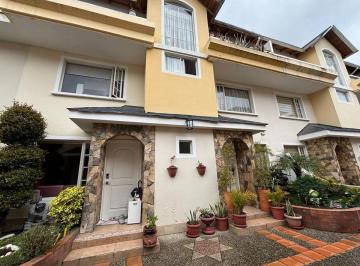 Casa de 3 habitaciones, Quito · Casa en Venta Colegio Sek Sector Embajada Americana
