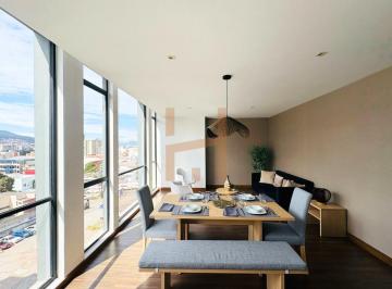 Departamento de 3 habitaciones, Quito · Departamento por Estrenar de Venta en Quito Entre La 12 de Octubre y 6 de Diciembre, 3 Dorms, Vista.