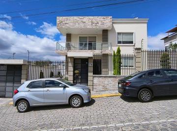 Casa de 4 habitaciones, Quito · Casa con 500 m² de Terreno y 4 Habitaciones en Venta en Los Chillos