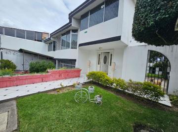 Casa de 4 habitaciones, Quito · Venta Casa Cotocollao 442 m. Construcción,4 Habitaciones, 498 m. Terreno 3 Parqueaderos