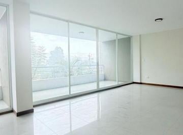 Departamento de 3 habitaciones, Quito · Venta Departamento Tres Dorm. Seminuevo en Tumbaco