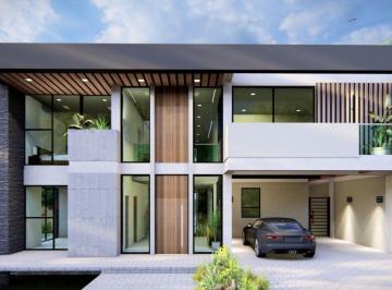 Casa de 3 habitaciones, Quito · Preciosa Casa con Acabados de Primera Urbanización Exclusiva con un Entorno Magnífico