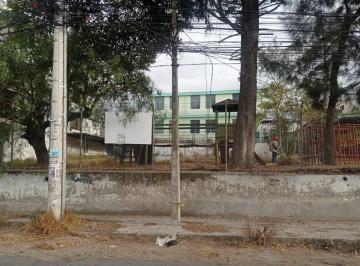Casa · 700m² · 6 Habitaciones · 4 Estacionamientos · Se Vende Casa en Carcelén. Dos Frentes, Ideal Para Negocios, Cerca a Colegios.
