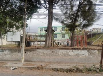 Casa · 700ha · 6 Habitaciones · 4 Estacionamientos · Se Vende Casa en Carcelén. Dos Frentes, Ideal Para Negocios, Cerca a Colegios.
