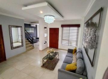 Casa · 128m² · 3 Habitaciones · 2 Estacionamientos · Casa en Venta en Villa Club Etapa Natura Estf