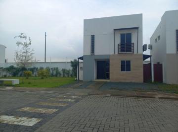 Casa de 3 habitaciones, Guayaquil · Casa de Venta en Urbanización La Gran Vittoria, Vía Salitre, 3 Dorm..