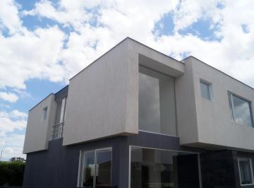 Casa de 3 habitaciones, Quito · Hermosa Casa en Conjunto Privado en Tumbaco