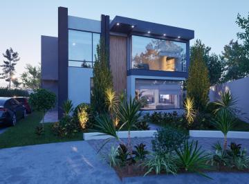 Casa · 512m² · 3 Habitaciones · 4 Estacionamientos · Proyecto Inmobiliario en Puembo