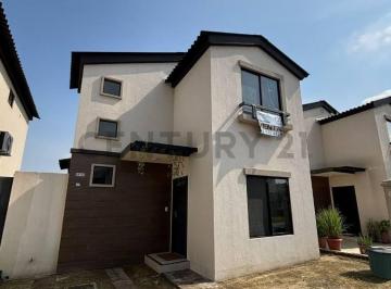 Casa · 66m² · 2 Habitaciones · 1 Estacionamiento · Venta de Casa en Urb. Los Prados, Vía Salitre