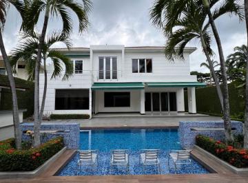 Casa de 5 habitaciones, Guayaquil · Puerto Azul Espectacular Casa en Venta o Alquiler!