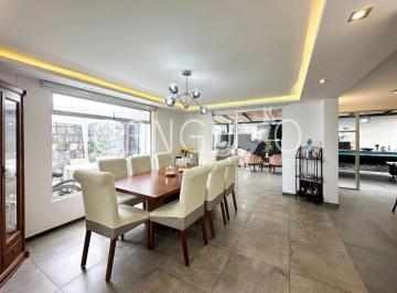 Casa de 3 habitaciones, Quito · De Venta Casa en Tumbaco Remodelada en Urbanización
