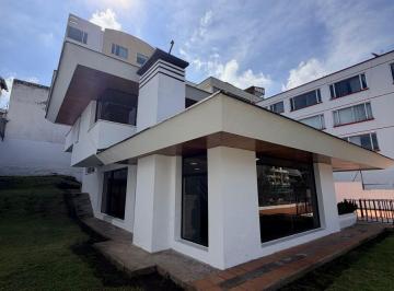 Casa de 4 habitaciones, Quito · Casa Independiente en Arriendo en Vía Principal Ponceano Alto Av Diego de Vásquez 450 m²