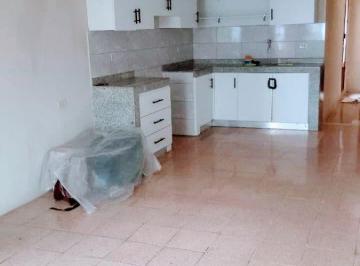 Casa de 4 habitaciones, Guayaquil · Se Vende Casa en La Octava Etapa de La Alborada