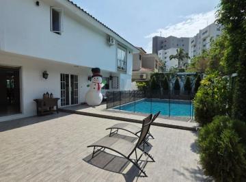 Casa de 6 habitaciones, Guayaquil · Vendo Hermosa Casa en Tenis Club, Samborondon, Piscina, Remodelada