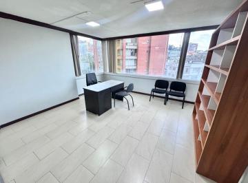 Oficina comercial , Quito · Oficina de Alquiler 120 m 12 de Octubre $570