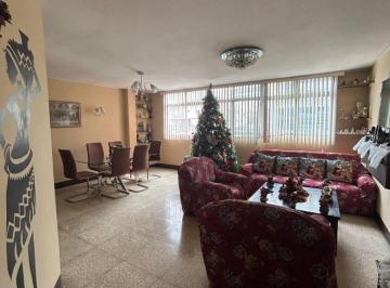 Departamento de 3 habitaciones, Guayaquil · Urdesa Departamento Calle Circunvalación y Ficus