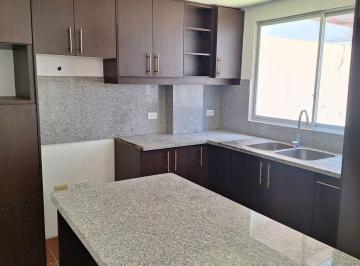 Casa de 3 habitaciones, Quito · Casas de 3 Pisos Para Entregar Sector Valle de Los Chillos Puente 4
