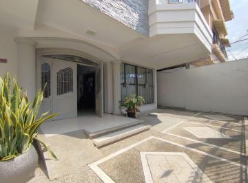 Local comercial , Guayaquil · Venta Centro Médico de 3 Plantas con Consultorios y Quirófanos Kennedy Norte