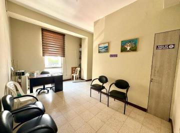 Oficina comercial , Guayaquil · Centro - 9 de Octubre. Vendo Oficina Esquinera con Vista Lateral Al Malecón. Primer Piso