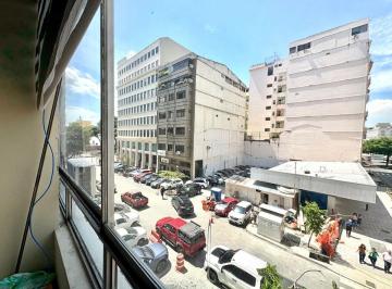 Oficina comercial , Guayaquil · Centro - 9 de Octubre. Vendo Oficina Esquinera con Vista Lateral Al Malecón. Primer Piso