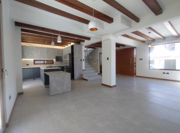 Casa · 165m² · 3 Habitaciones · 2 Estacionamientos · Venta Casa No Adosada por Estrenar - Cumbayá / Intervalles