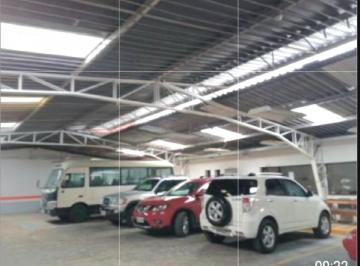 Local comercial · 1624m² · 10 Estacionamientos · Local Comercial de Renta con Galpón y Oficinas