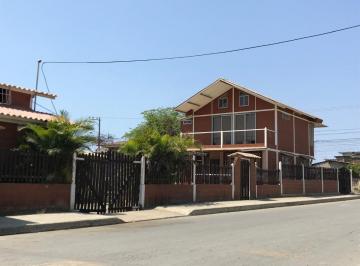 Casa de 3 habitaciones, Playas · Casa en Venta, de Dos Pisos Cerca Al Mar