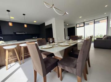 Casa de 3 habitaciones, Quito · Casa en Venta Tumbaco 3 y 4 Dorm.