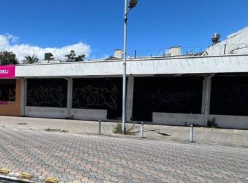 Casa de 3 habitaciones, Quito · Venta de Casa con Terreno en Sector Circulo Militar - La Mariscal