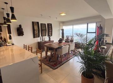 Departamento de 4 habitaciones, Quito · Vendo Departamento Remodelado en Gonzalez Suarez