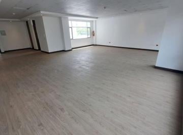 Oficina comercial , Quito · Venta de Oficina en La Floresta, Área 94 m²